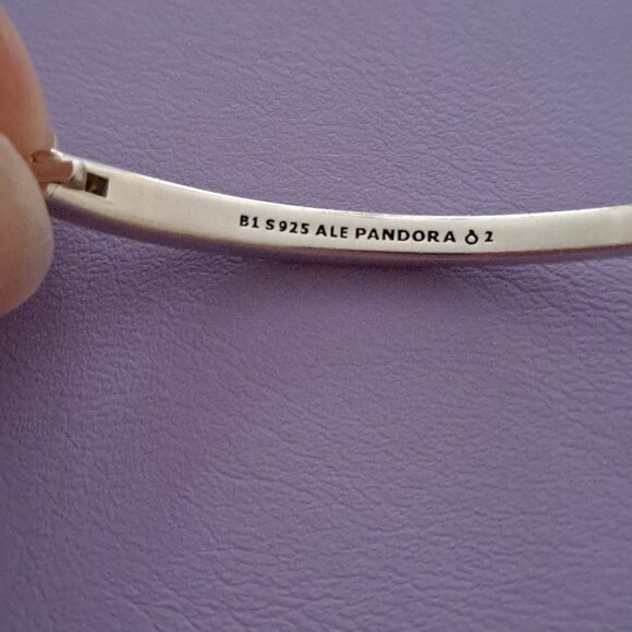 Pandora chevron bangle - Picture 3 of 5